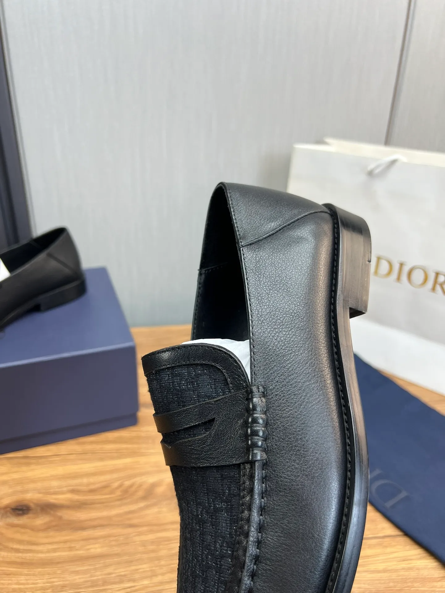Men's men's shoes 💰580💰 Dior men's business casual leather shoes 👞all made of imported original brand leather, just to create a more comfortable wearing experience, upper: original cowhide ➕ imported sheepskin lining, original non-slip and wear-resistant rubber outsole ✔️36-45 (38.45 non-refundable)